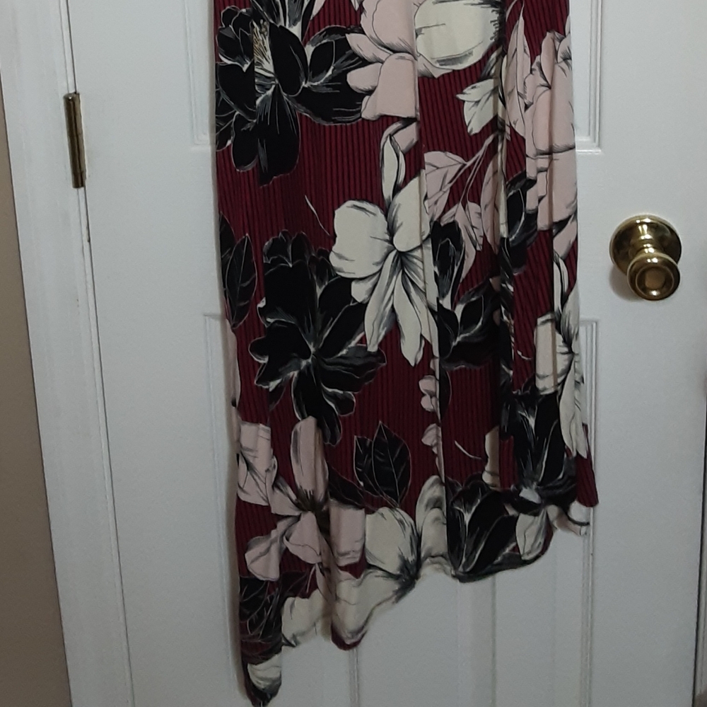 Jennifer Lopez Dress With Angled Hem Line - Picture 5 of 5